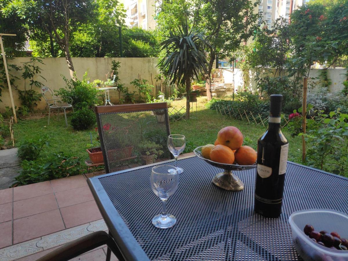 Spacious Apartment With Big Garden Near Beach Сплит Экстерьер фото