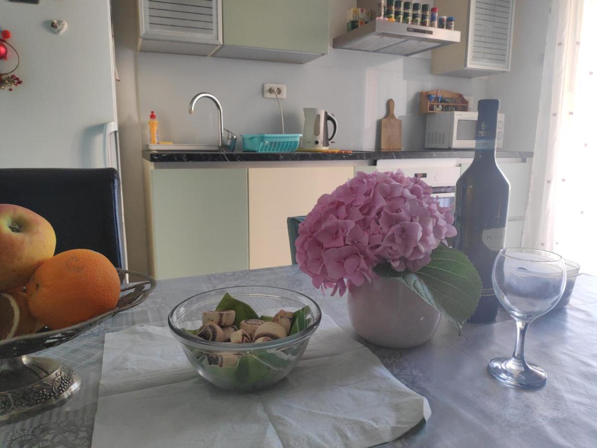 Spacious Apartment With Big Garden Near Beach Сплит Экстерьер фото