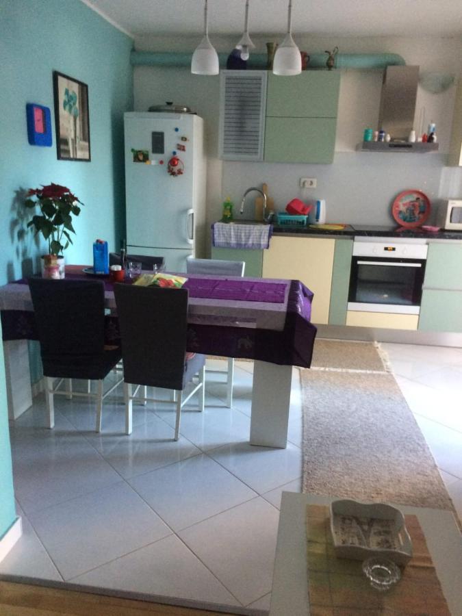 Spacious Apartment With Big Garden Near Beach Сплит Экстерьер фото